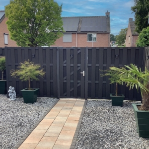 Composiet schuttingdeuren