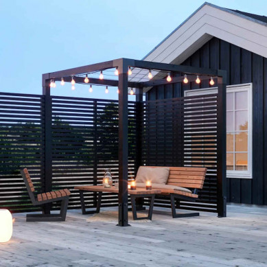 Plus Danmark Houten Pergola - Daylife 5 - Vurenhout gegrond zwart 198 x 198 cm sfeerfoto