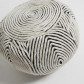 La Forma poef Sherm | wit geborduurd 100% wol (50 x 50 cm)