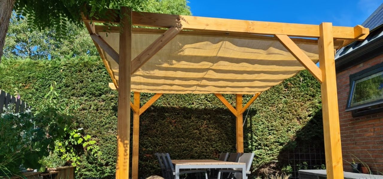 Terrasoverkapping met zonwering